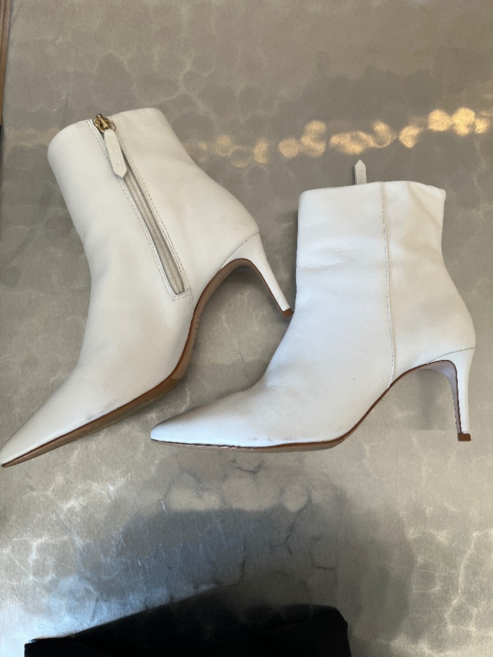 Shutz white leather bootie heel boot size 7.5